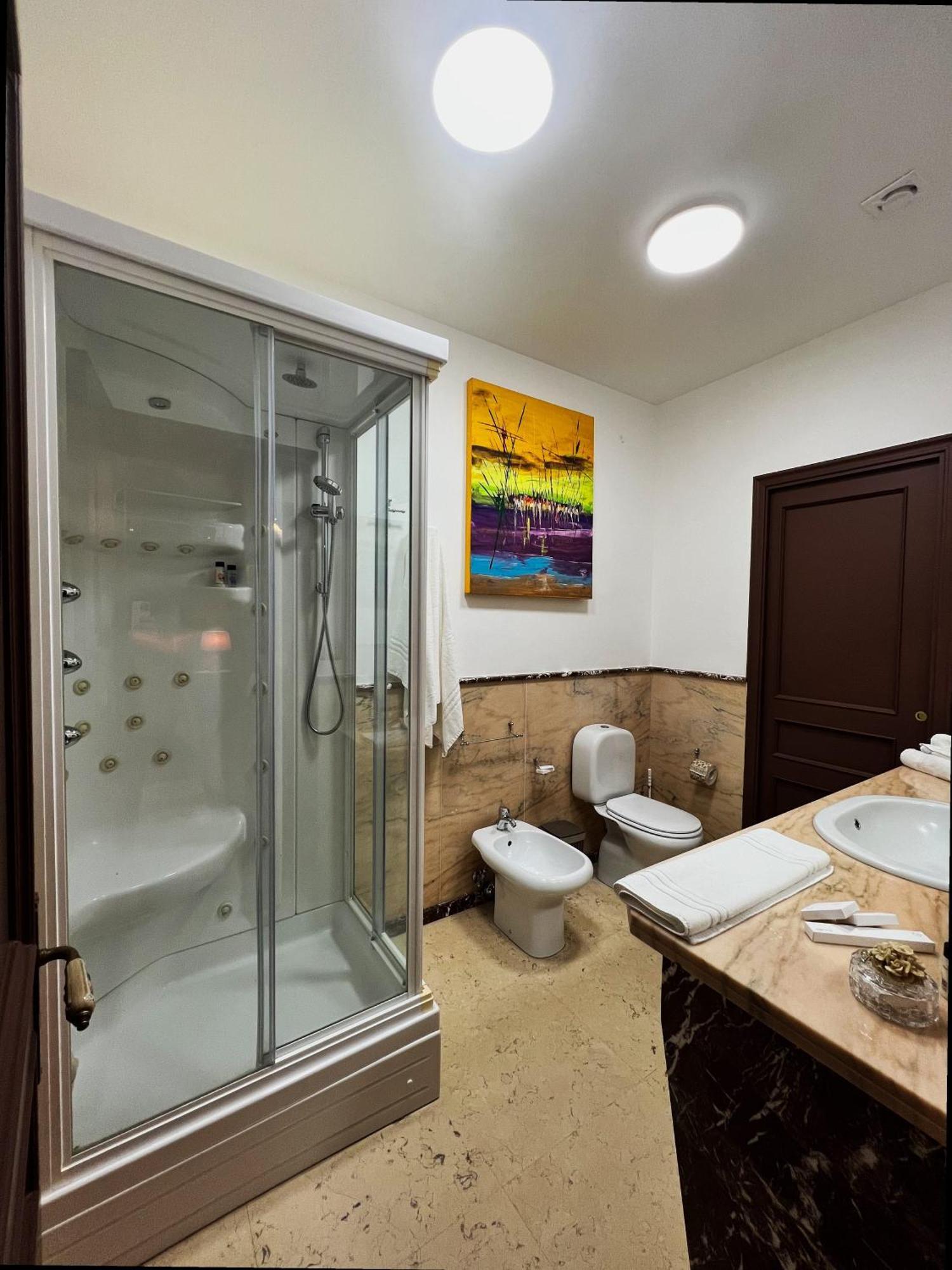 Allure Palace 아치레알레 외부 사진
